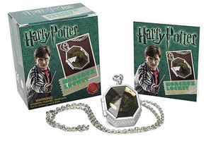 Harry Potter Locket Horcrux Kit And Sticker Book 